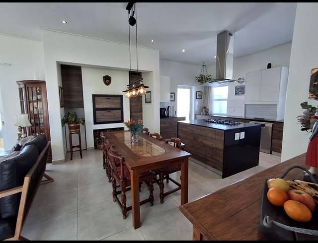 3 BEDROOM HOUSE FOR SALE IN LAMPIESBAAI